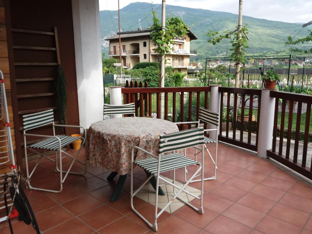 Grazioso Appartamento Tra Cultura, Lago E Montagna Pomarolo Bagian luar foto